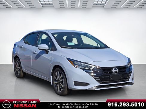 New 2025 Nissan Versa SV w/ Trunk Package FWD image 1