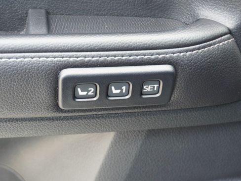 Used 2015 Toyota 4Runner Limited RWD image 23