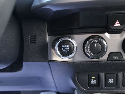 Used 2023 Toyota Tacoma Limited AWD/4WD image 45