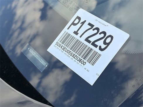 Certified 2025 BMW X5 xDrive50e w/ M Sport Package image 10