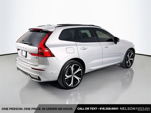 Used 2023 Volvo XC60 B5 Ultimate w/ Climate Package image 5