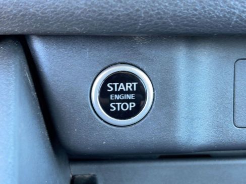 Used 2023 Nissan Rogue SV image 24