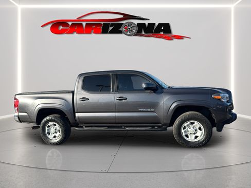 Used 2016 Toyota Tacoma SR5 w/ Towing Package RWD image 4