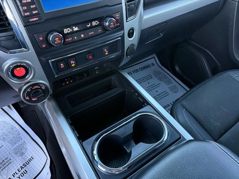 Used 2017 Nissan Titan PRO-4X image 10