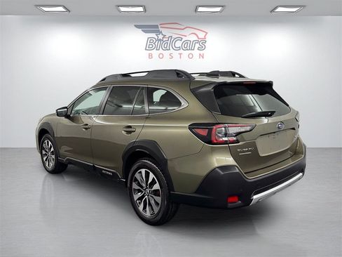 Used 2023 Subaru Outback Limited image 6