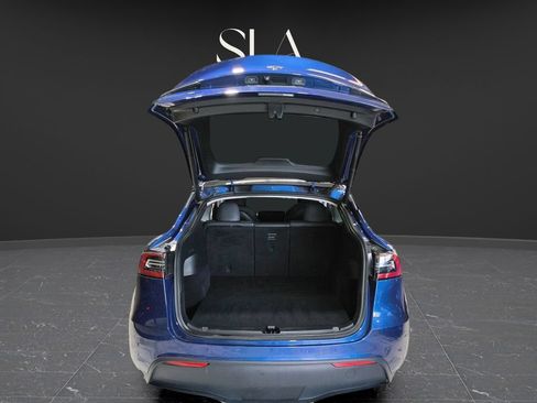 Used 2020 Tesla Model Y Long Range AWD/4WD image 9