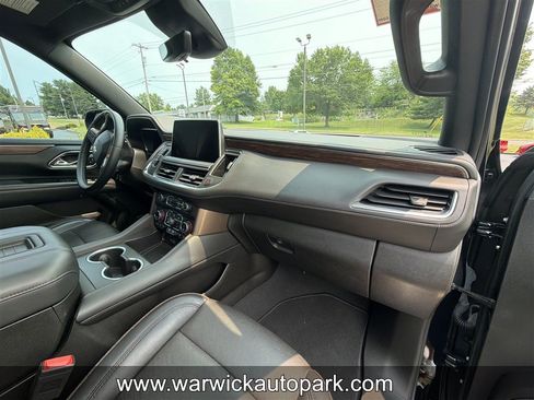 Used 2023 Chevrolet Suburban High Country w/ Premium Package AWD/4WD image 23