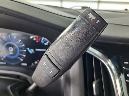 Used 2017 Cadillac Escalade ESV Platinum AWD/4WD image 13