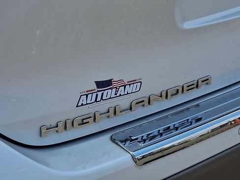 Used 2023 Toyota Highlander Platinum AWD/4WD image 31