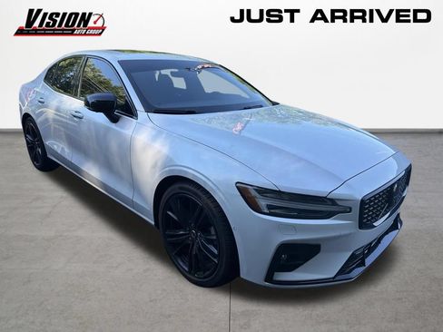 Used 2024 Volvo S60 B5 Plus w/ Climate Package AWD/4WD image 3