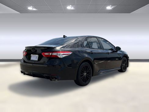Used 2020 Toyota Camry SE AWD/4WD image 9