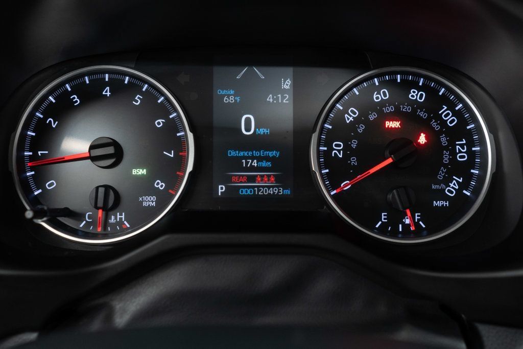 Used 2019 Toyota RAV4 XLE Premium AWD/4WD image 18