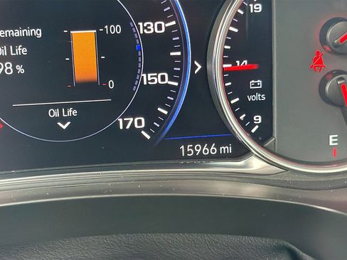 Used 2023 Chevrolet Traverse Premier image 43