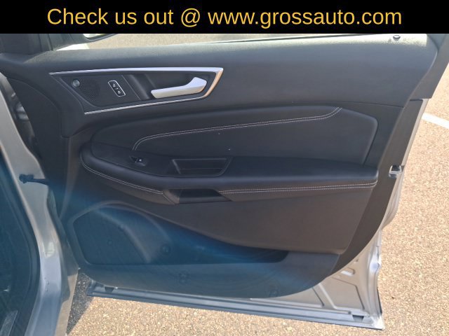 Used 2023 Ford Edge Titanium AWD/4WD image 32