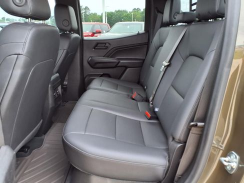 Used 2024 Chevrolet Colorado Trail Boss AWD/4WD image 17