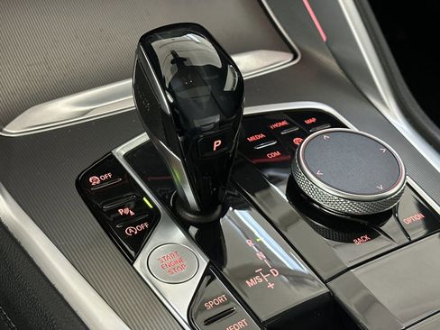 Used 2020 BMW X6 sDrive40i w/ Premium Package image 18