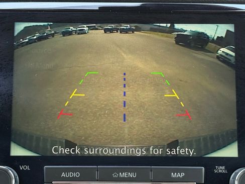 Used 2021 Nissan Titan SV w/ SV Convenience Package image 20