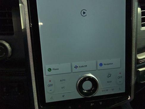 Used 2024 Ford Expedition Platinum image 8