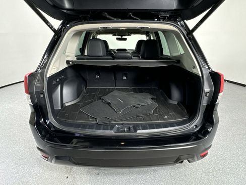 Used 2023 Subaru Forester Limited image 33