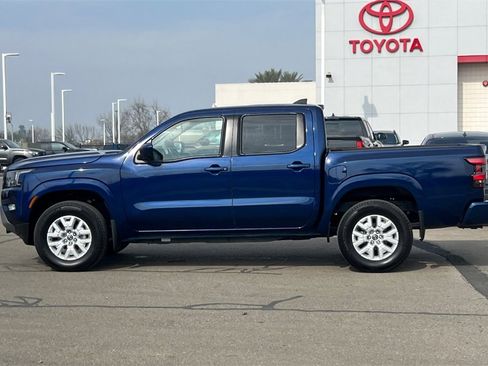 Used 2023 Nissan Frontier SV w/ SV Convenience Package image 9