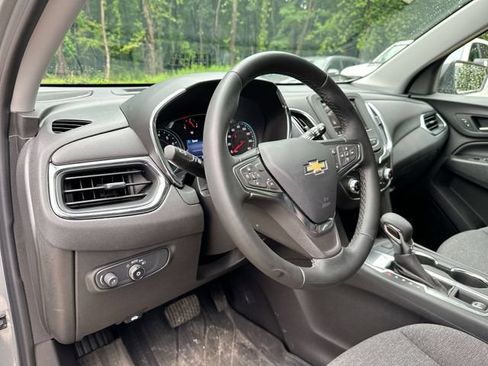 Used 2024 Chevrolet Equinox LT w/ LPO, Floor Liner Package FWD image 13