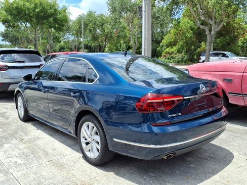 Used 2018 Volkswagen Passat 2.0T SE w/ SE Lighting Package FWD image 4