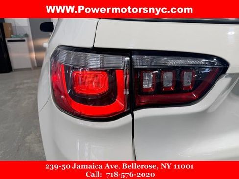 Used 2020 Jeep Compass Latitude AWD/4WD image 10