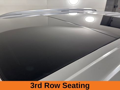 Used 2024 Ford Explorer Limited image 8