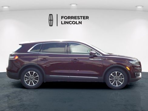 Used 2020 Lincoln Nautilus Premier w/ Equipment Group 101A image 2