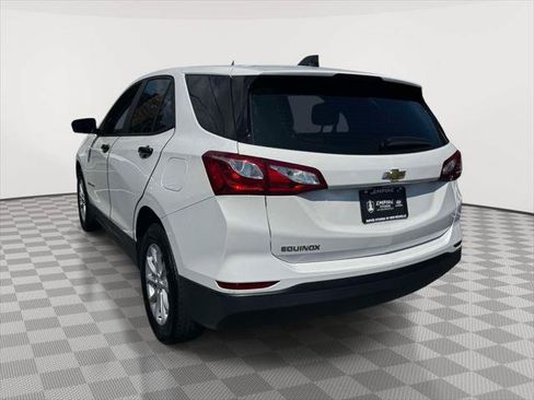 Used 2020 Chevrolet Equinox LS FWD image 4