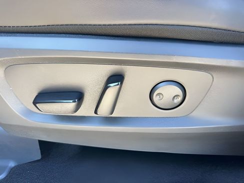 Used 2024 Nissan Pathfinder Platinum w/ Cargo Package image 10