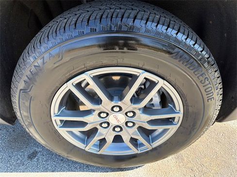 Certified 2025 GMC Acadia Elevation image 12