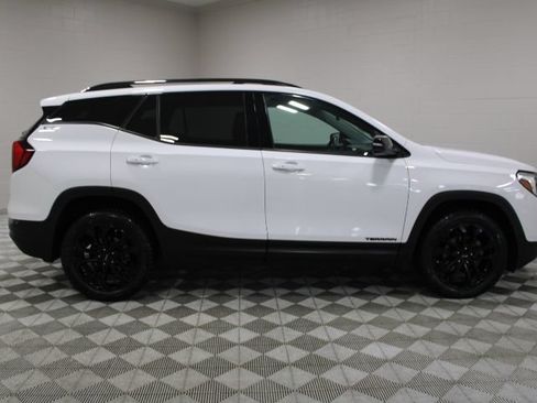 Used 2021 GMC Terrain SLT w/ Elevation Edition AWD/4WD image 12