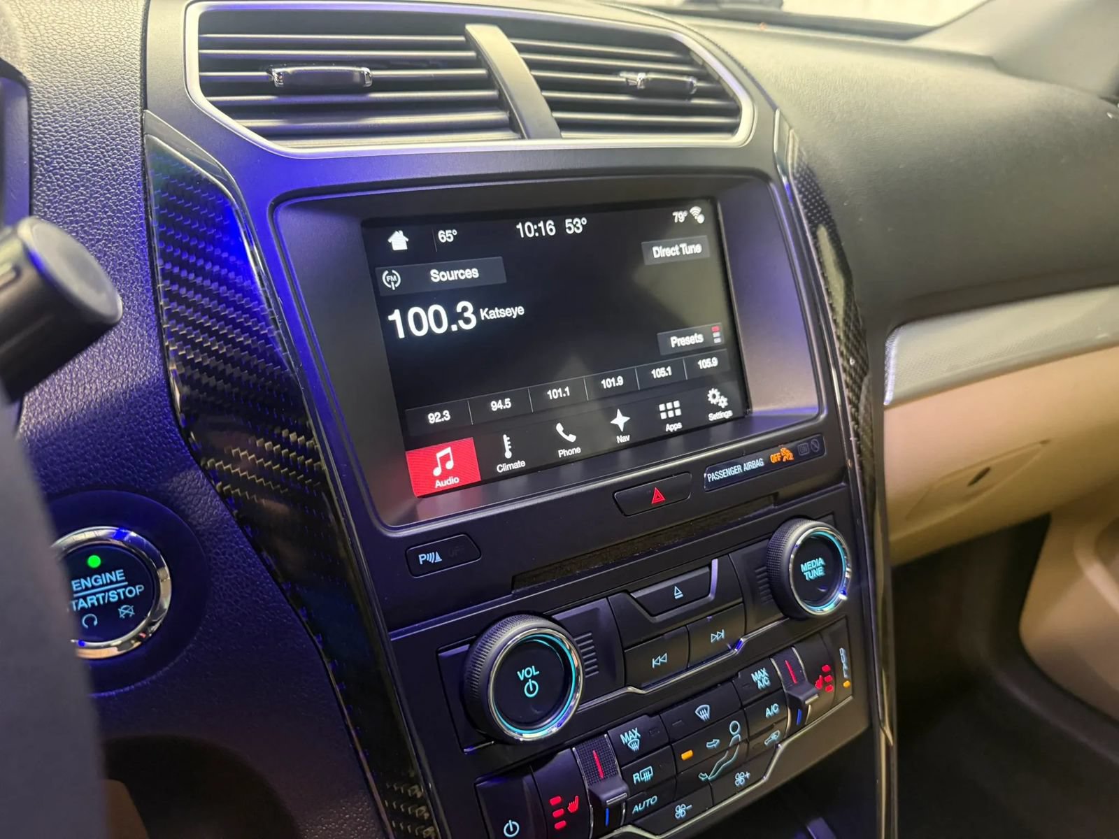 Used 2017 Ford Explorer XLT w/ Equipment Group 202A FWD image 19