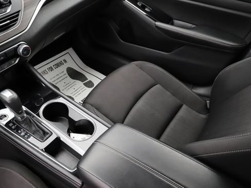 Used 2023 Nissan Altima 2.5 SV image 26