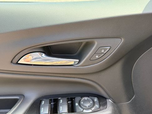 Certified 2022 Chevrolet Equinox Premier AWD/4WD image 18