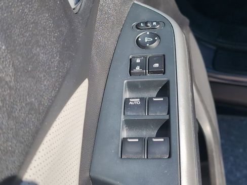 Used 2016 Honda CR-V Touring image 16