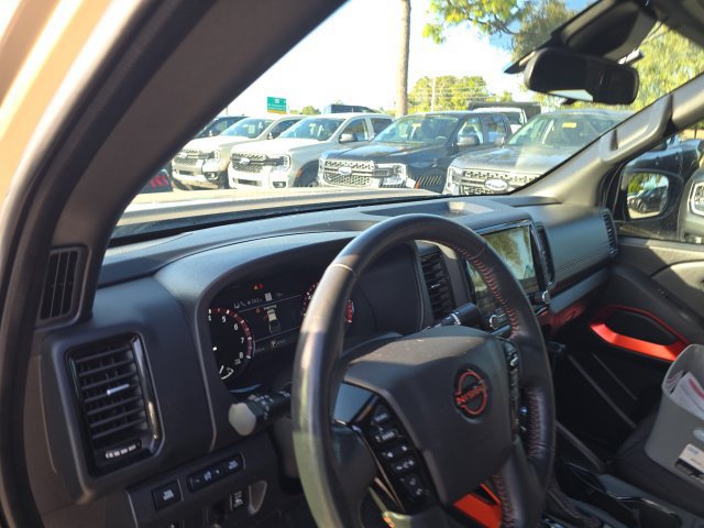 Used 2023 Nissan Frontier Pro-X w/ Pro Convenience Package RWD image 11