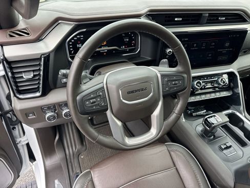 Used 2023 GMC Sierra 1500 Denali w/ Denali Reserve Package image 18