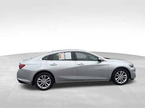 Used 2018 Chevrolet Malibu LT image 11