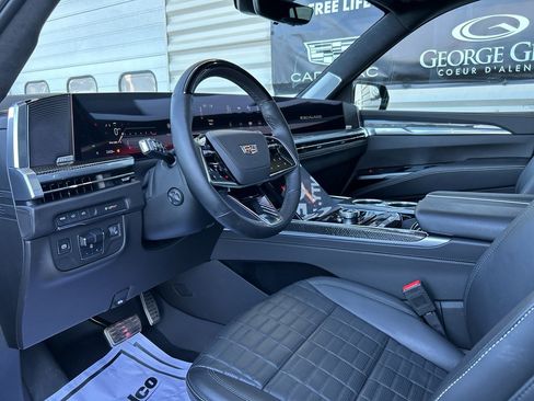 Certified 2025 Cadillac Escalade V w/ LPO, ONYX Package AWD/4WD image 11