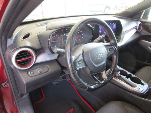 Used 2024 Chevrolet Trax RS w/ Driver Confidence Package FWD image 17