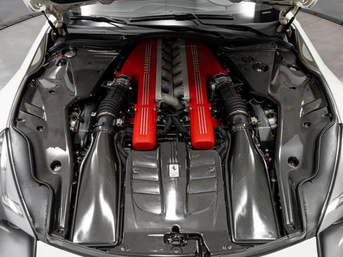 Used 2015 Ferrari F12 Berlinetta image 29