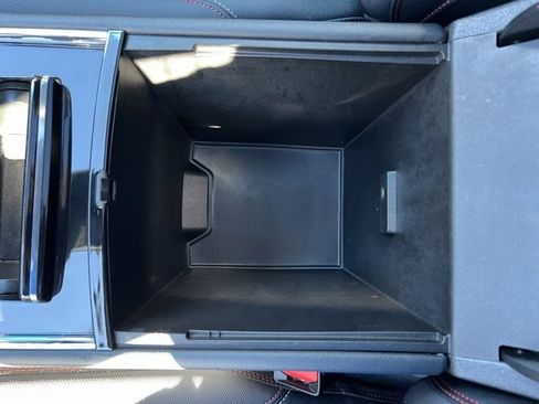 Used 2025 Chevrolet Traverse RS image 49