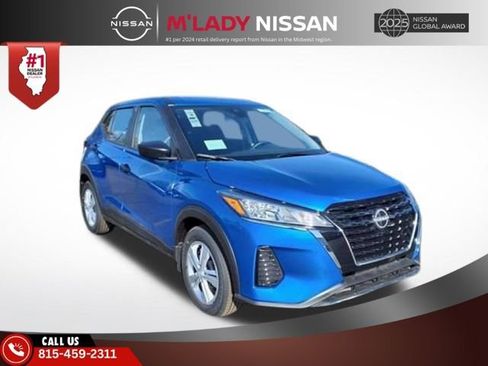 New 2025 Nissan Kicks Play S image 1