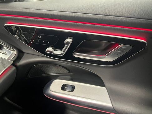 Used 2025 Mercedes-Benz E 350 4MATIC Sedan image 27