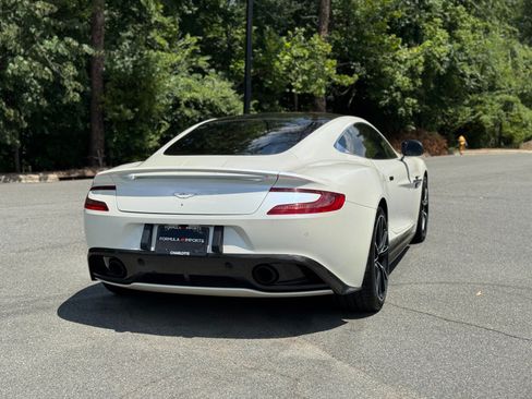 Used 2014 Aston Martin Vanquish Coupe RWD image 11