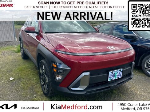 Used 2025 Hyundai Kona SEL image 1