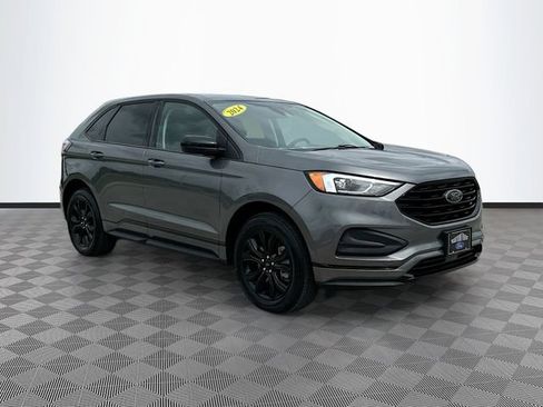Used 2024 Ford Edge SE w/ Black Appearance Package AWD/4WD image 3