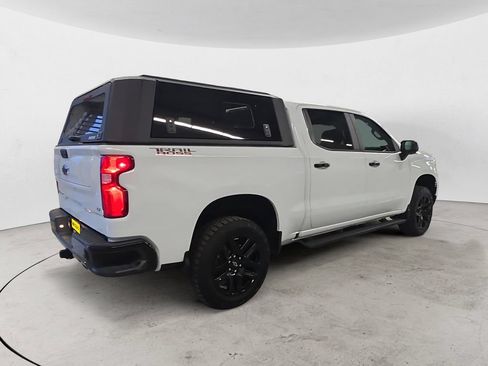 Used 2025 Chevrolet Silverado 1500 LT Trail Boss w/ LT Trail Boss Premium Package AWD/4WD image 8